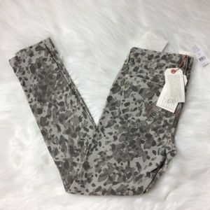 Current Elliot NWT camo Jeans Size 27